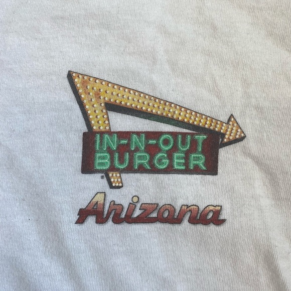In-n-out burger T-shirt - Picture 3 of 4
